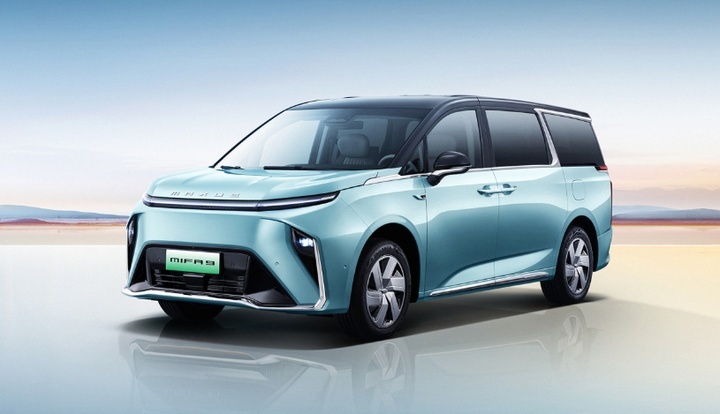 起售26.99万元，最高续航560km，新款大家MIFA9来袭