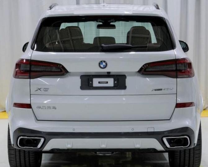 宝马X5L ，2.jpg