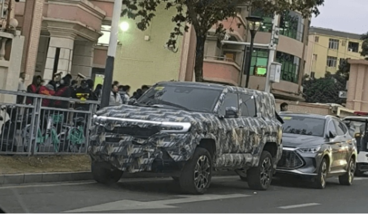 问界M9正式上市；小米汽车发布会定档；方程豹豹8谍照曝光