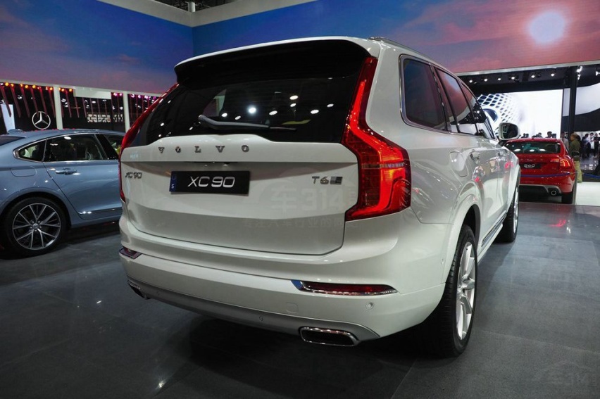 领克09与XC90同平台：三大件几乎相同的它们谁更值得拥有