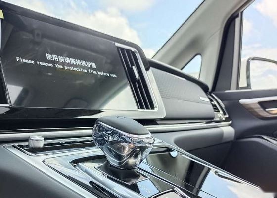 全新广汽传祺M8实车现身，有望月底上市，车宽1884mm