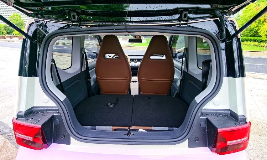试驾五菱宏光MINI EV GB版：为广大青年而造的代步大玩具
