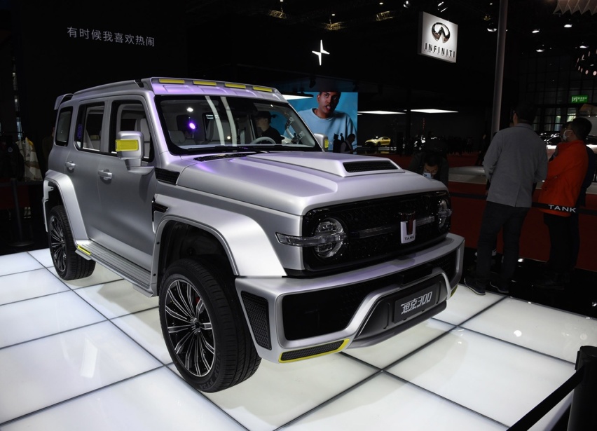 它凭什么卖的这么好？新一代理财产品？实拍赛博坦克300！