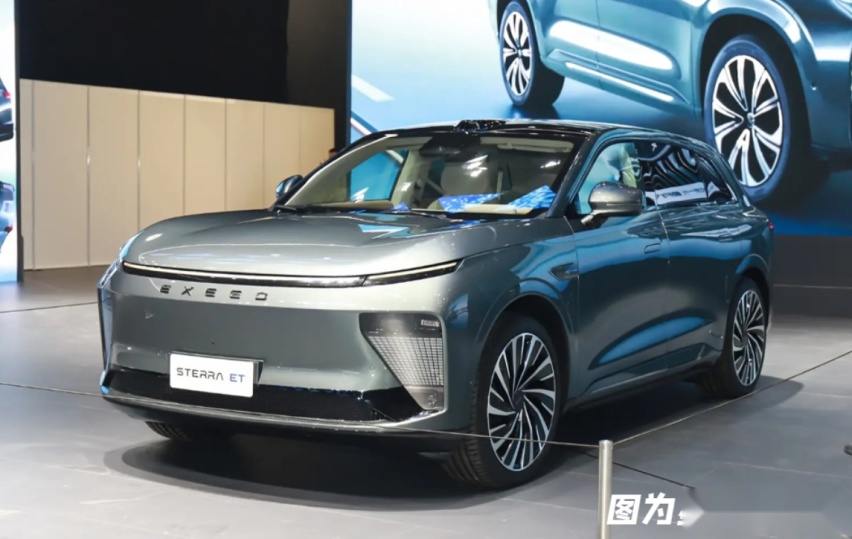 智界轿跑SUV重度伪装测试，家族风格明显，对标特斯拉Model Y