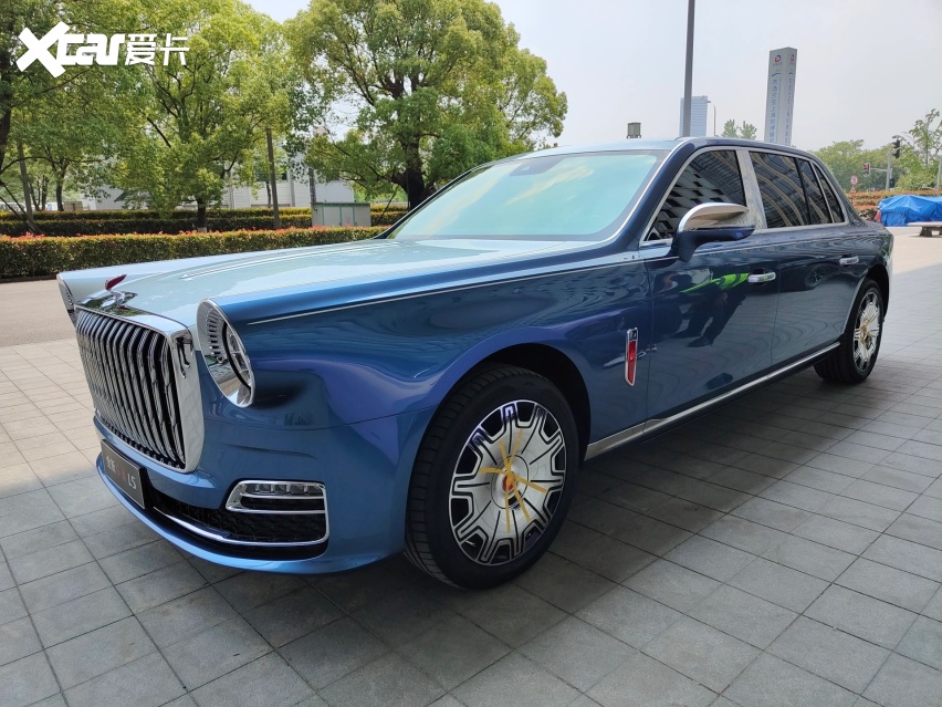 或700万起？新一代红旗L5现身街头，长近6米+升降立标，搭V8动力