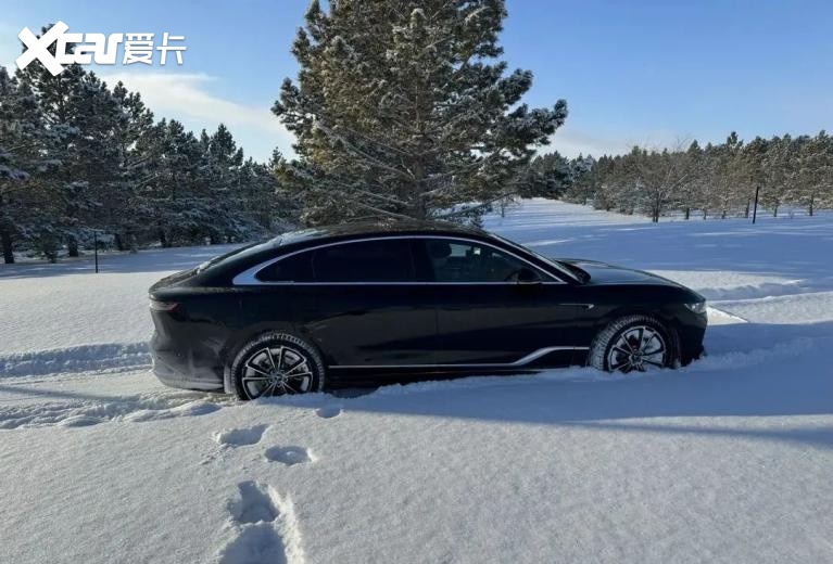 岚图追光PHEV与奥迪A6L，豪华行政轿车市场新王者将诞生！