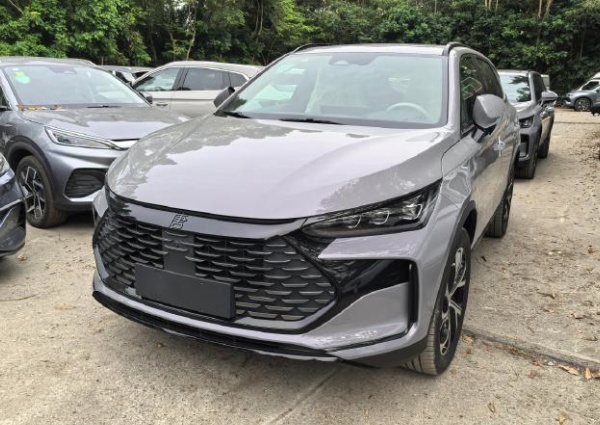 比亚迪“全新王牌”到店！云辇+第5代超级混动，大7座SUV，17万级