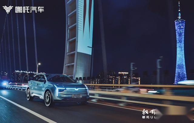 百万豪车都没有的新体验，哪吒U是最懂你的那台新能源车吗？