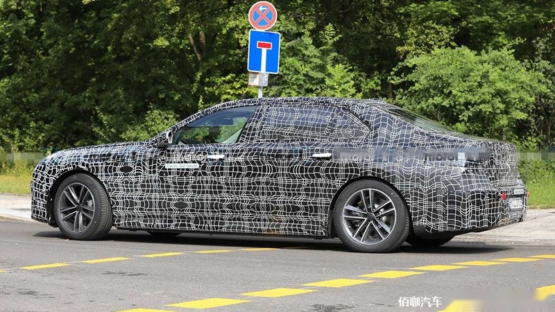 bmw-i7-spy-photos (3).jpg