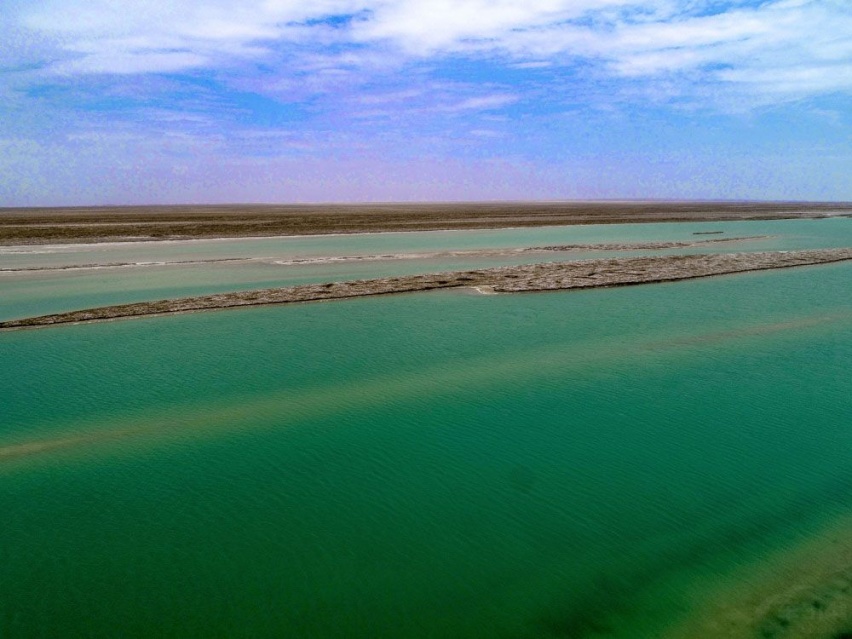 坦克300环青海长测Day6：打卡最美双色湖 这样的景色令人流连忘返！