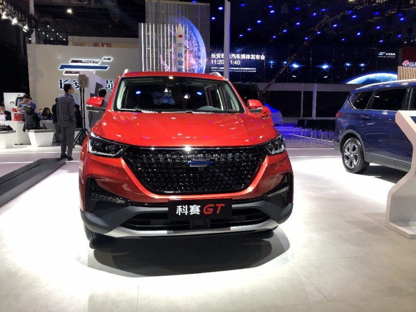 展台实拍 科赛GT主打运动化 2.0T＋爱信8AT 会是你的菜吗？