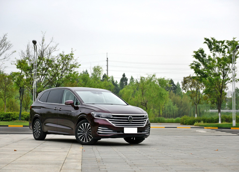 上汽大众全新MPV Viloran定名威然