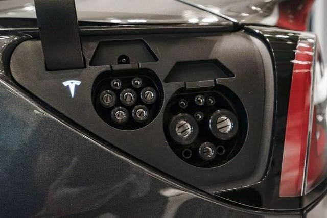 特斯拉跨界车型Model Y谍照曝光 预计年内交付