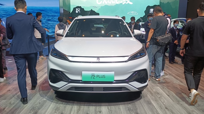比亚迪元PLUS刀片电池+热泵，能赢更长续航埃安Y？