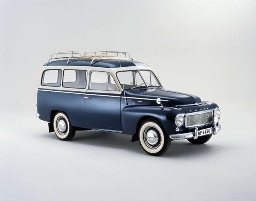 沃尔沃首款纯电豪华MPV EM90亮相广州车展