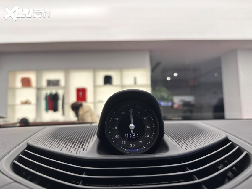核心追求个性，保时捷Taycan Cross Turismo探店实拍