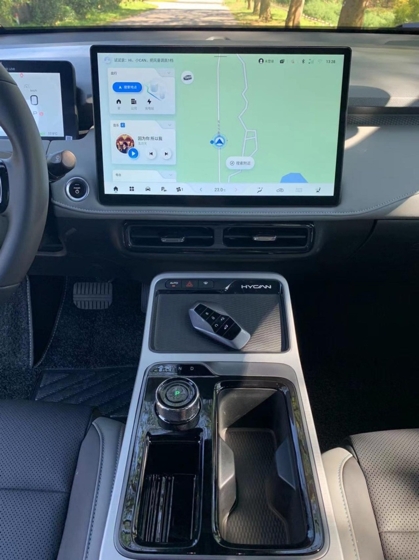 一台专为Z世代打造的优秀纯电车，应该具备哪些属性？