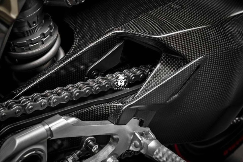 杜卡迪Superleggera V4细节图公布 满满的碳纤维