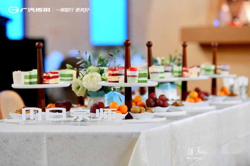 豪华≠昂贵，传祺M8宗师系列售价26.98万起