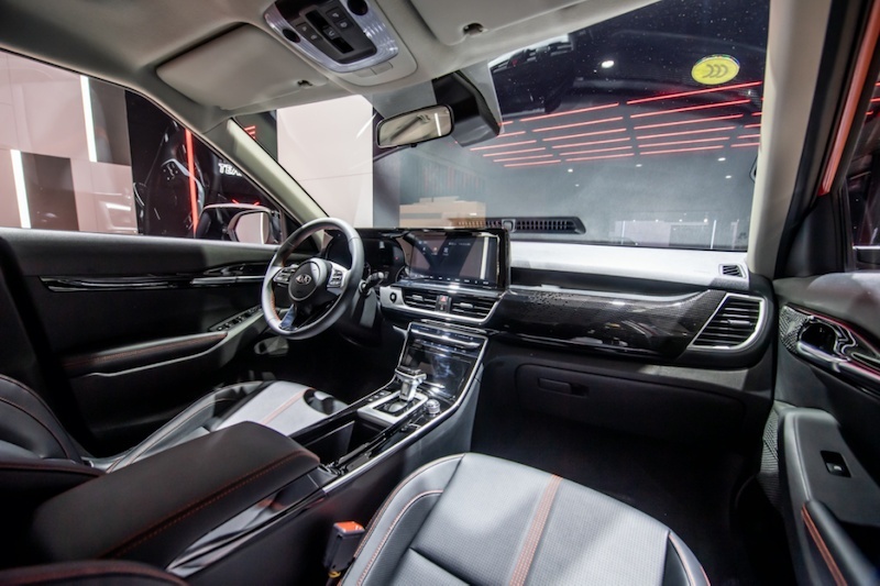 韩系玉面小型SUV 起亚傲跑上市售10.88万起