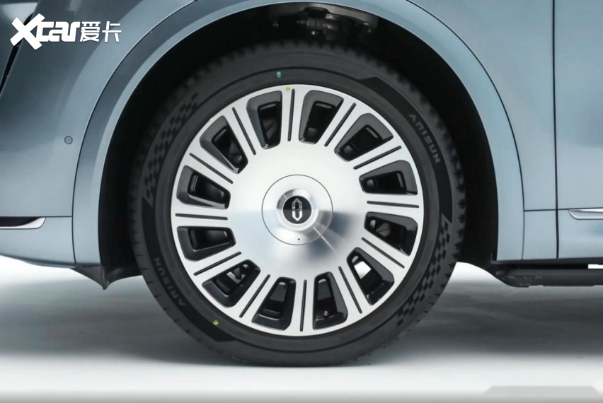 单阀变双阀减震器,赛力斯问界M8对比华为问界M8,差价3万元