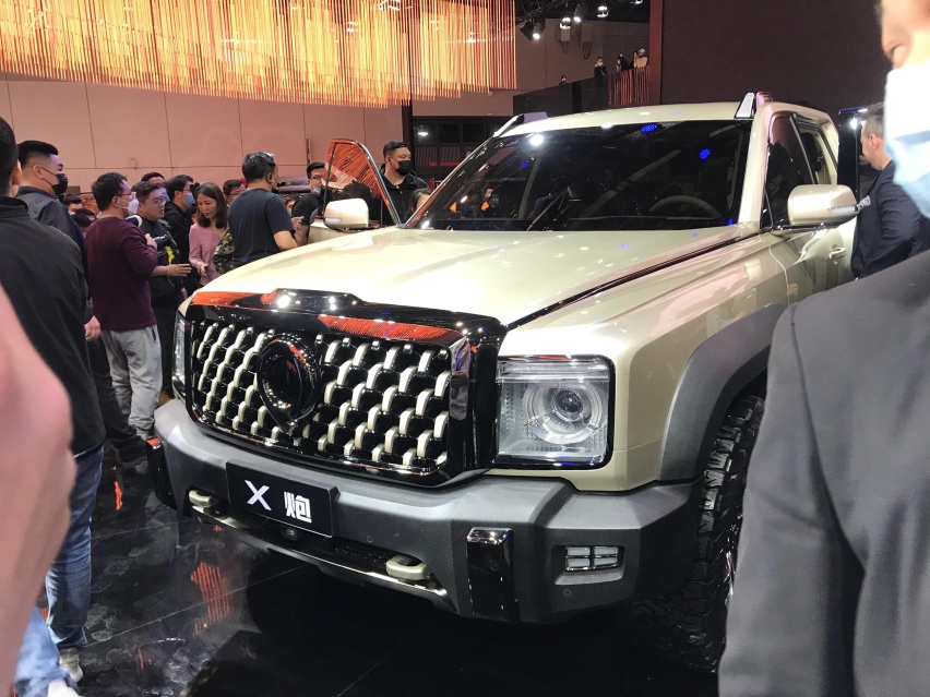 全尺寸的身材，大排V6的气概，长城“X炮”上海车展首发