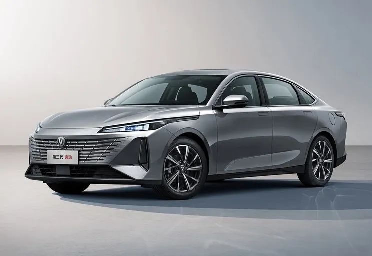 加速燃油车迭代！长安一次性上市三款新车，尝鲜价7.09万元起