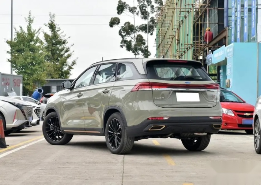 性价比很高的国产SUV，欧尚X7 PLUS，外观和内饰有升级