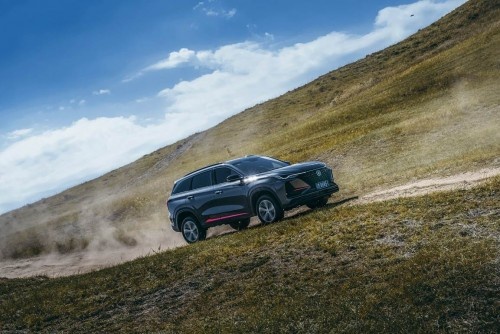2021款CS75PLUS联袂行走的力量 诠释向上精神