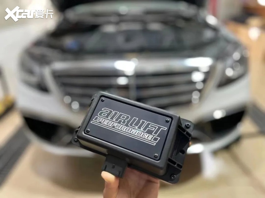 低趴姿态风的奔驰S320，为什么只有