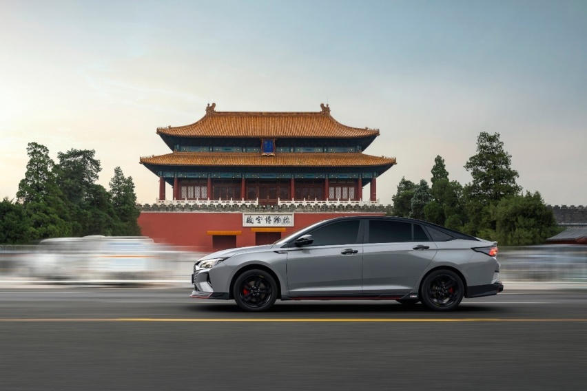 九万多买B级赛车！奕炫MAX 2024款焕新上市