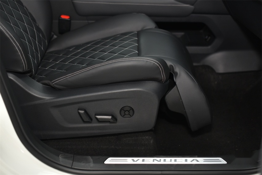 1.5T+48V，这台全新A+级SUV，竟有“头等舱”实力？