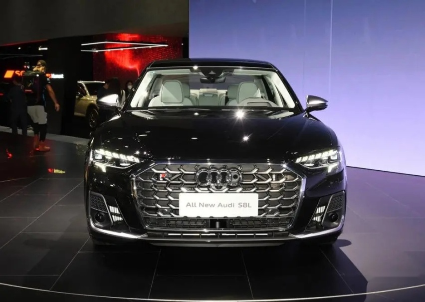 奥迪豪华+奥迪性能，S8L用200万的价格来证明自己的地位