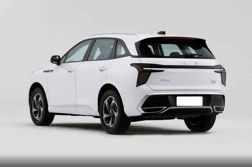 还不如直接定位中型SUV，对标探岳，红旗HS3：我错了？
