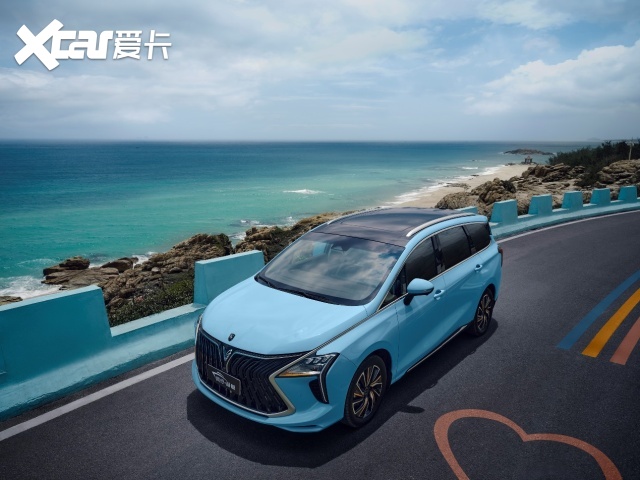 荣获2021版C-NCAP首个MPV五星认证，风行游艇站上MPV安全巅