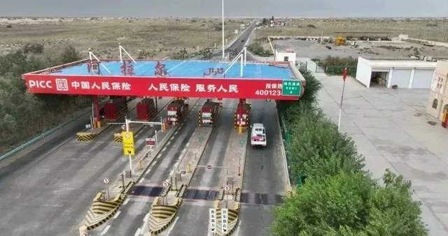 东风途逸T5 CNG塔克拉玛干沙漠极限挑战之旅圆满成功