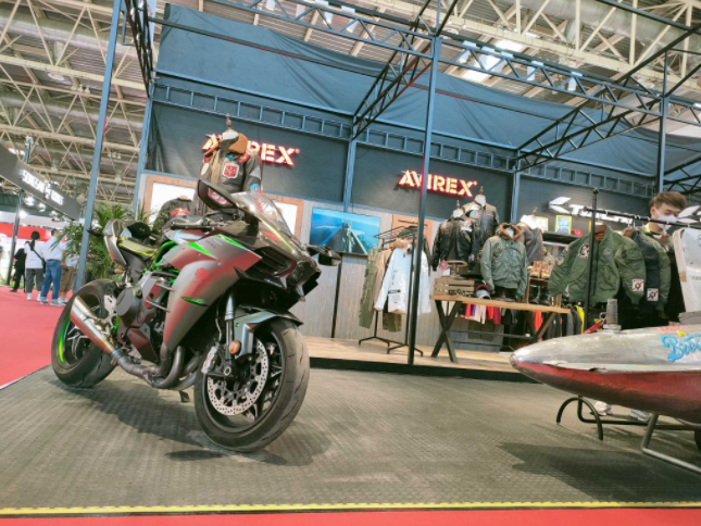 Husqvarna携多款新车亮相北京摩托车展