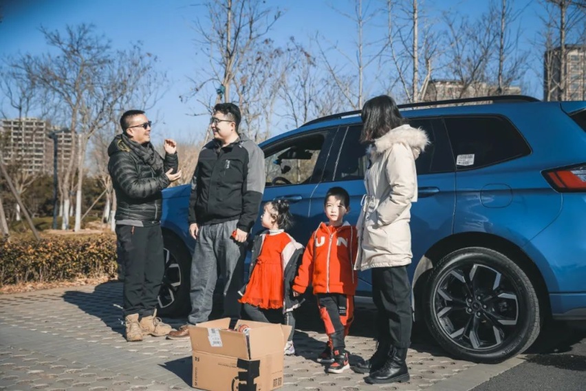 《上车吧！朋友》 路人眼中的锐界PLUS怎么样？