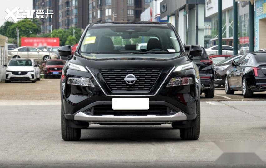 别人有插混,我有电混,超混电驱奇骏确实够勇,继续搭载三缸机