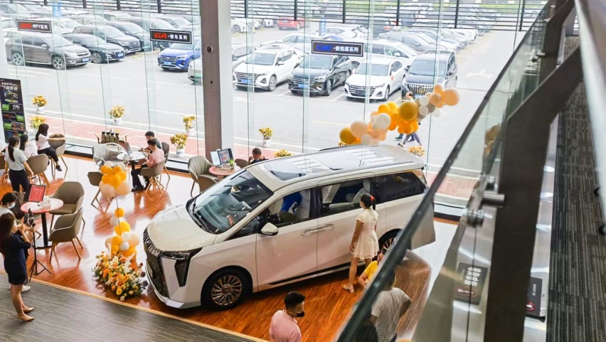这台国产MPV，一家店卖3天就能破百，售价或超35万，值不值？