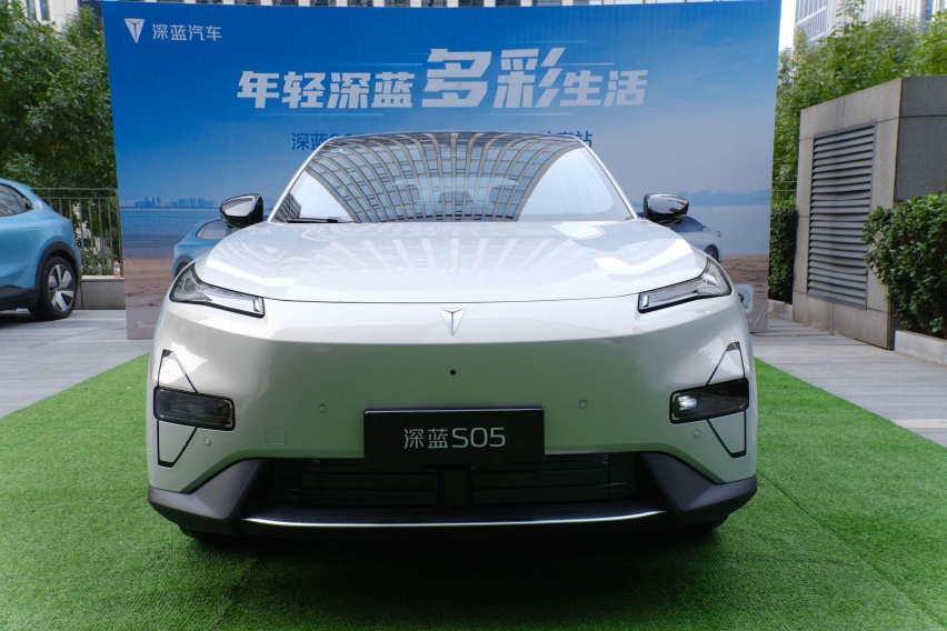 记录多彩生活，11.99万起，年轻人为何热衷种草深蓝S05？