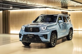 致敬大G/陆巡/揽胜！狂评-全新坦克700