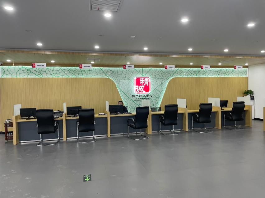 探店唐EV：稳固产品豪华感，离不开舒适的购车体验