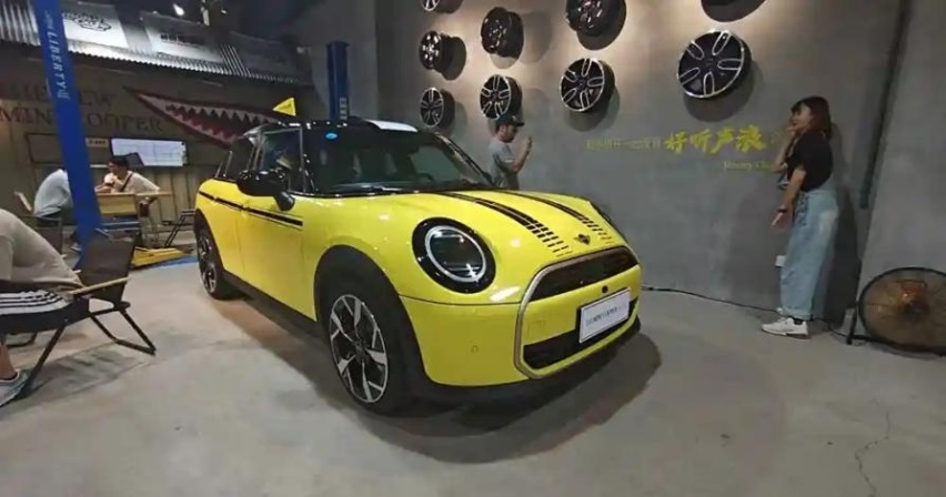 限时价20.88万起！全新MINI COOPER家族上市，紧凑小车多重