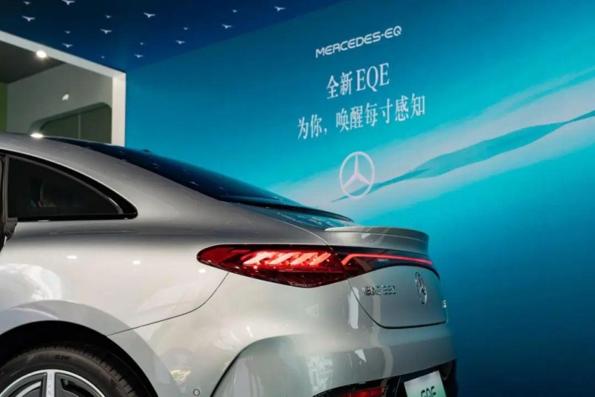 试驾奔驰EQE:驾驶者享受,乘客放空