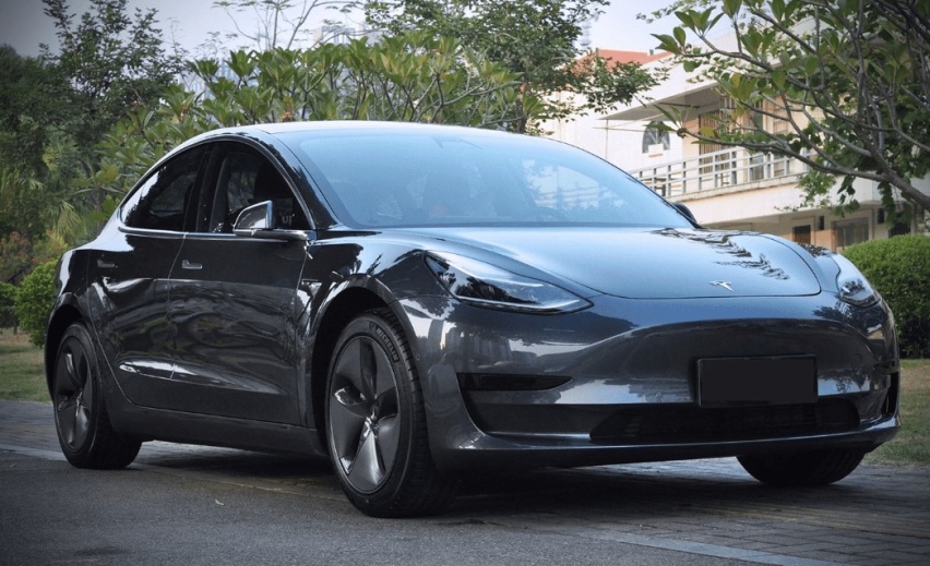 头部之争：降到历史低价的Model 3、Y与销量创新高的比亚迪汉唐