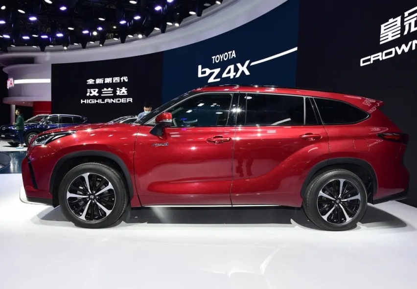 售27.58-35.08万 比汉兰达更良心?一汽丰田皇冠陆放购车推荐