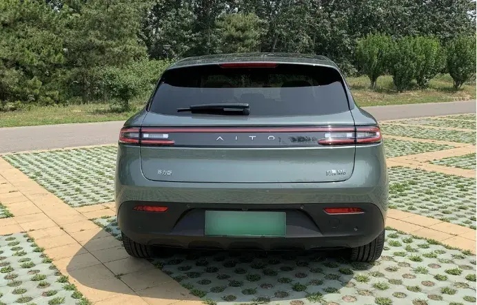 【E汽车】新款问界M5实车曝光