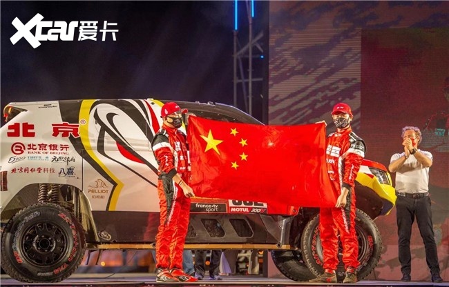 是英雄就去达喀尔北京越野bj40这次代表国家队出征
