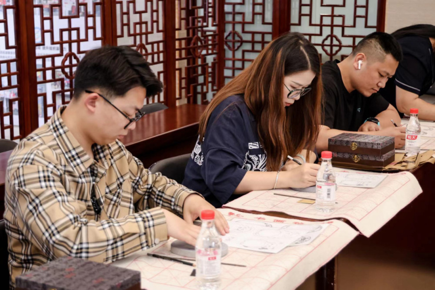 “粤”飙越开心，与UNI-V 智电iDD一路“狂飙”